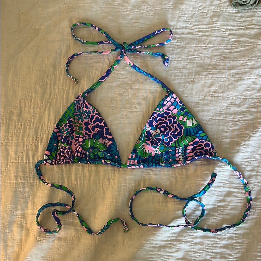 Frankie’s Bikinis triangle swim top Size Medium NWOT